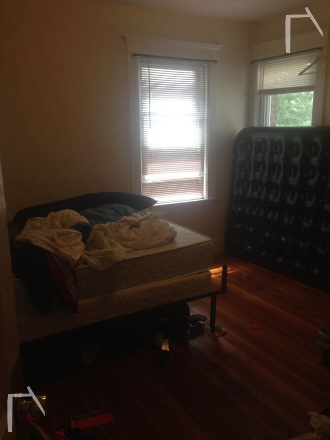 Foto del edificio - Brighton/Cleveland Circle 4 Bed Available ...