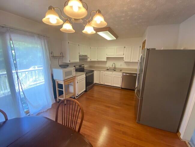 Foto del edificio - 18404 Chestnut St