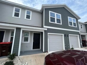 Building Photo - 6582 SW 81st Lp