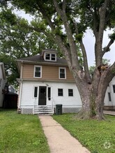 Building Photo - 108 6th Ave