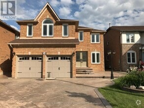 Building Photo - 54 Hollybush St