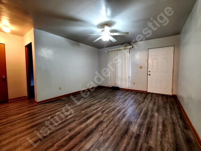 Building Photo - 6969 Jackson Ct