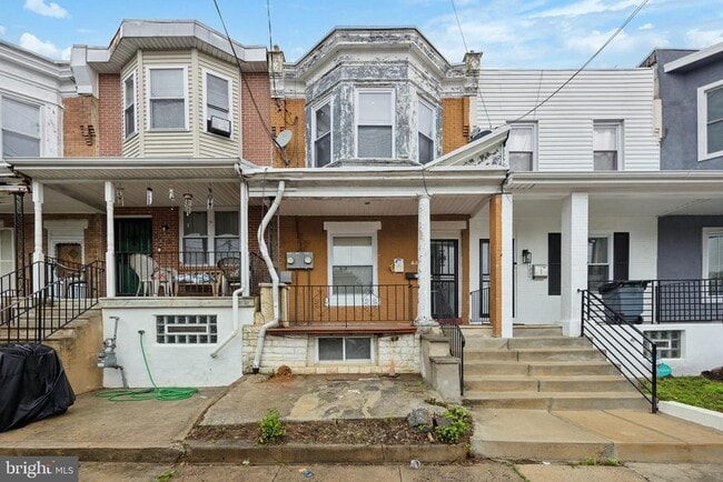 Building Photo - 6111 Pine St