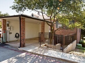 Building Photo - 6534 E Hill Dr