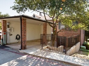 Building Photo - 6534 E Hill Dr