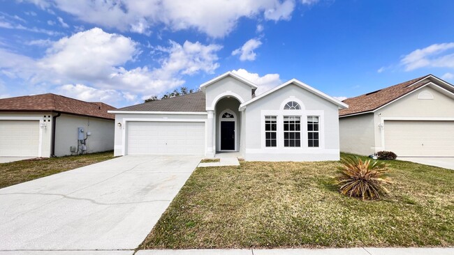 Building Photo - Spacious 4 bedroom 2 bathroom Home in Sanford