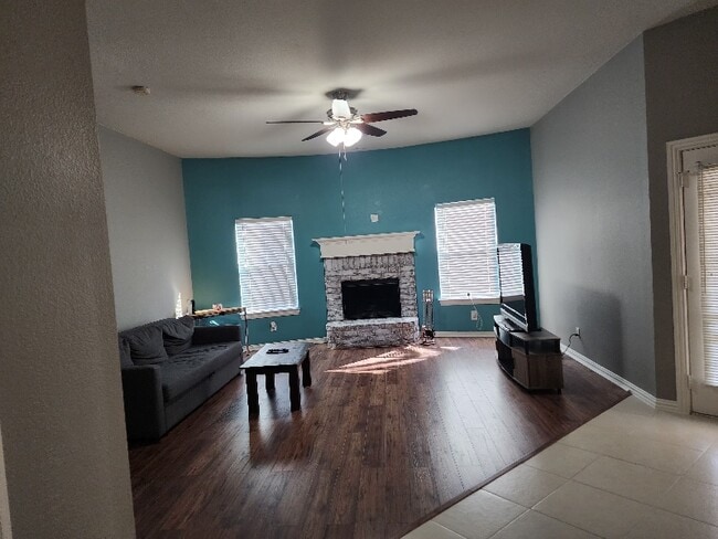 Foto del edificio - 1008 Raleigh Path