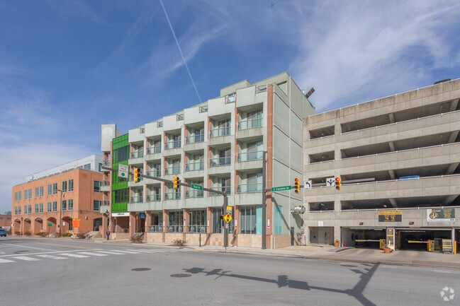 Foto del edificio - Point Place Residences