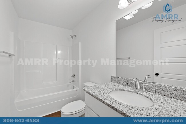 Building Photo - New Beginnings Start At AMRR: 4 bedroom in Apple Crossing!