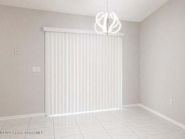 Foto del edificio - 998 Camden Ave NW