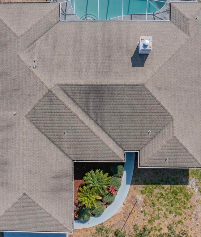 Foto del edificio - 242 SE Duval Ave