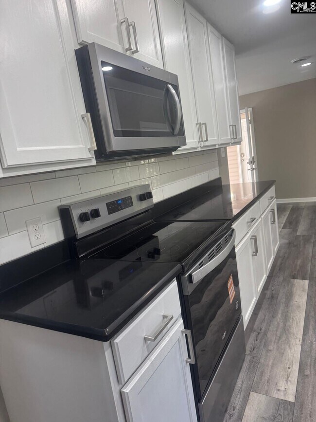 Foto del edificio - 2919 Chatsworth Rd