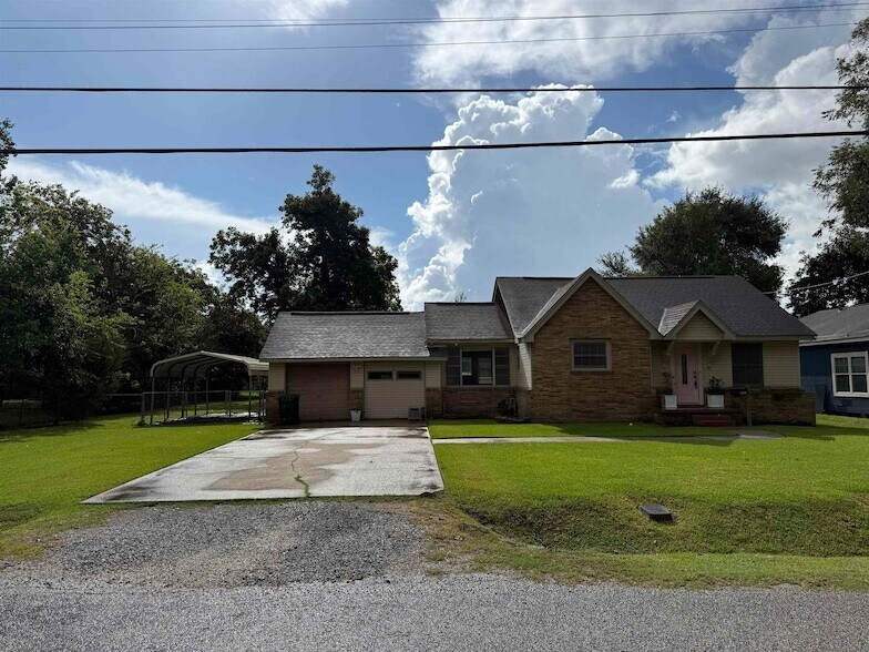 Foto principal - 6438 Washington St