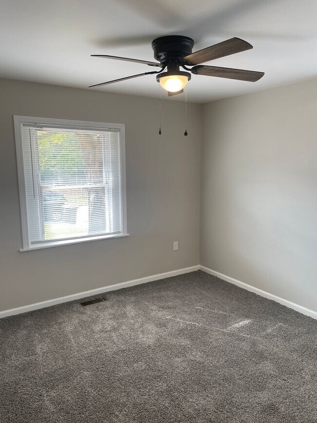Foto del edificio - 3510 Tyler St SE