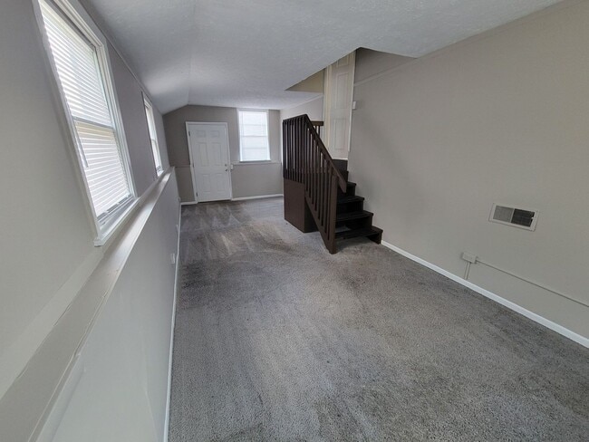 Building Photo - 2029 Pater Ave 2BR/2BA (Fairfield Twp)