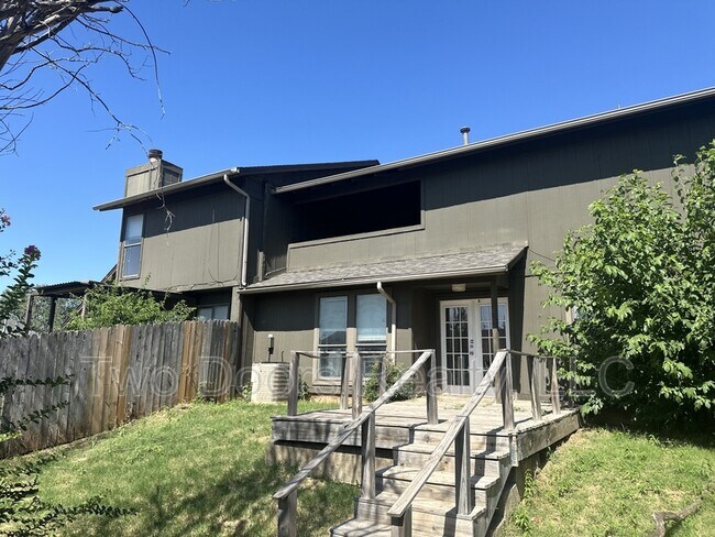 Building Photo - 2202 Shadowridge Dr