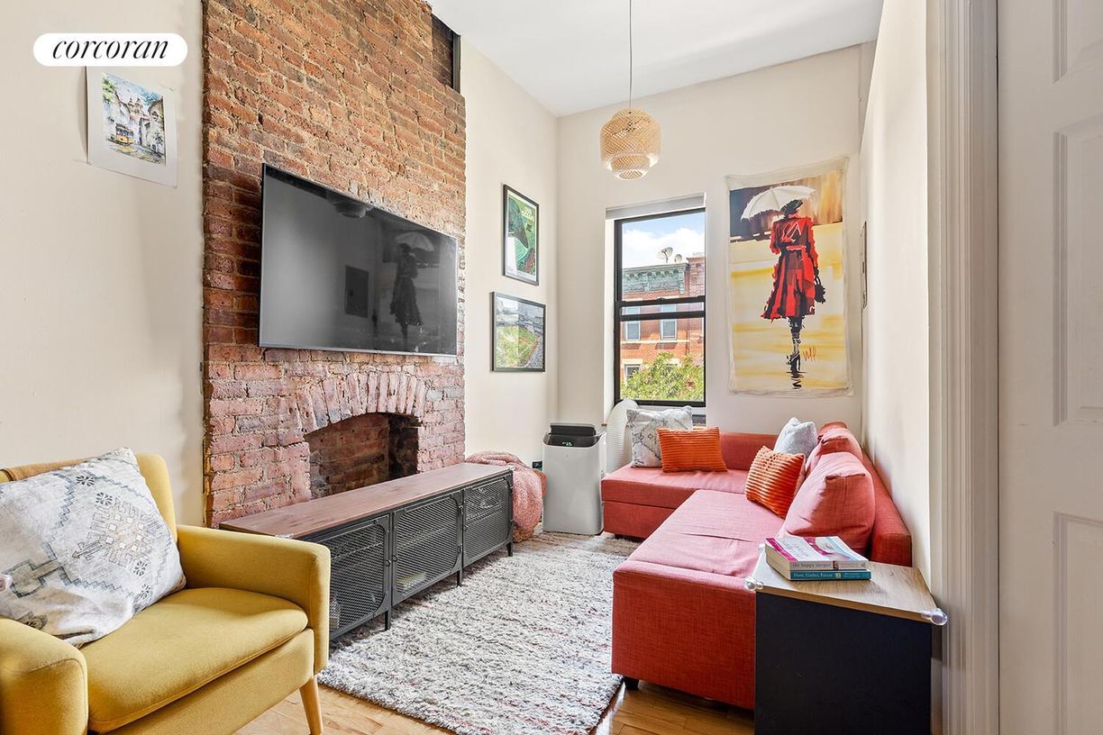 Primary Photo - 384 13th St