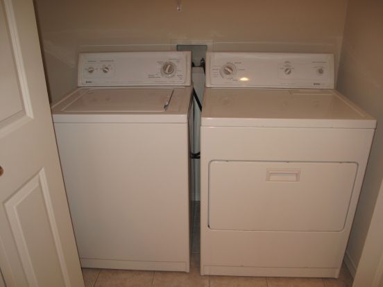 Building Photo - Cozy 2 Bed/2 Bath Townhome AVAILABLE NOW!!
