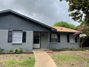 Building Photo - 1324 Whitehall Dr