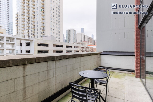 Foto del edificio - 211 W Scott St