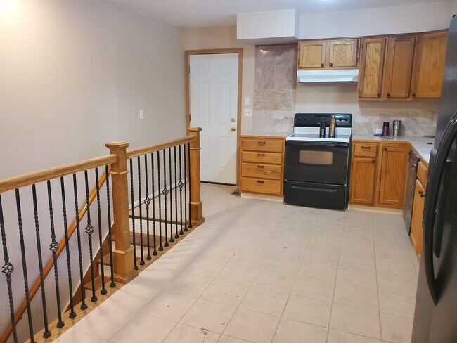 Kitchen - 1336 Fairview Dr