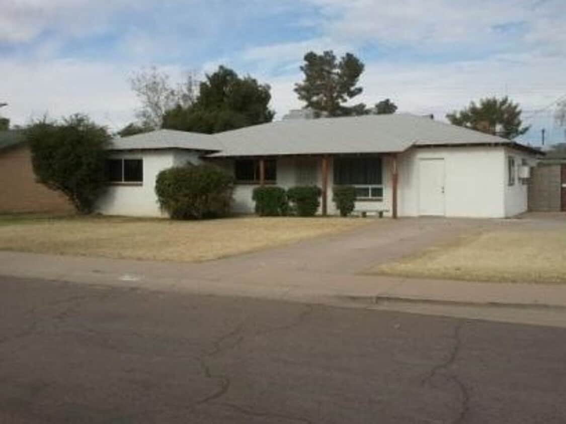 Primary Photo - COMING SOON....NICE 4 BED 2 BATH CORNER LO...
