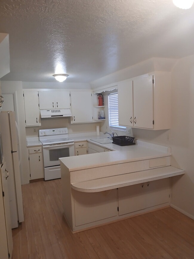 Building Photo - 163 S 1920 W