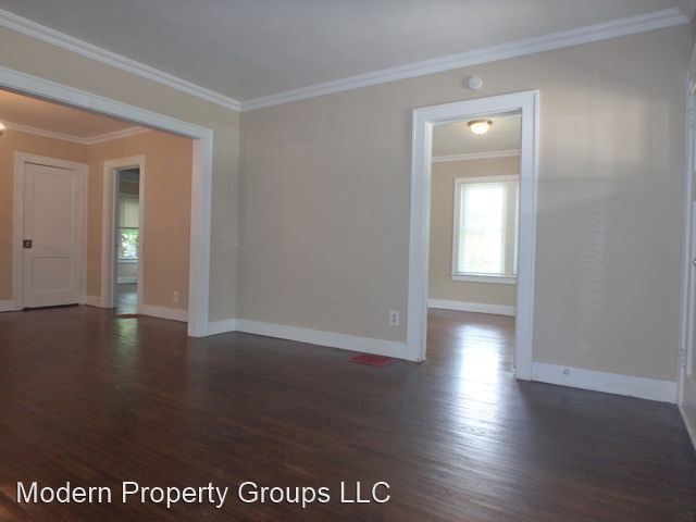 Building Photo - 2 br, 1 bath House - 1407 E. Walnut St.