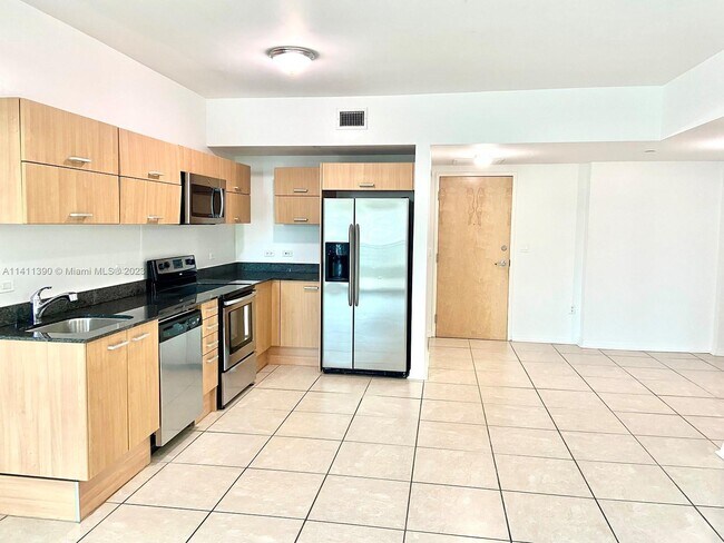Building Photo - 350 S Miami Ave