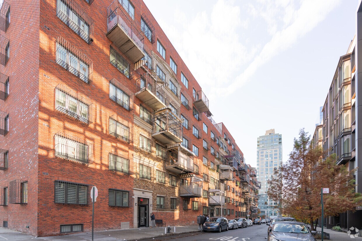 Foto principal - 34 S 9th St