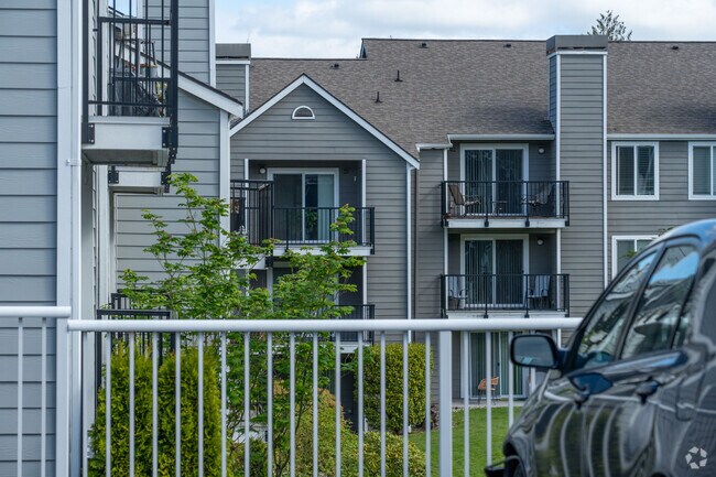 Building Photo - Kirkland Condominiums