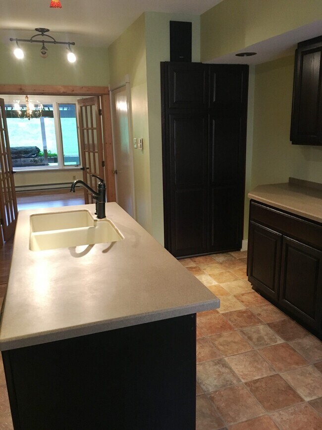 Cocina - 213 E Water St