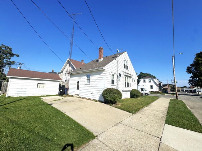 Foto del edificio - 1838 Holmes Ave