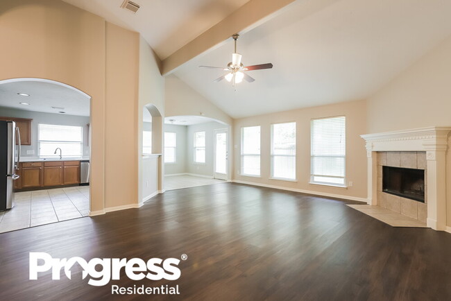 Building Photo - 30 Shimmer Pond Pl