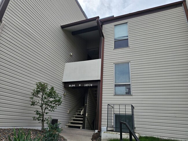 Building Photo - Beautifully Renovated Condo - Hampden & Ch...