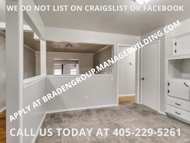 Building Photo - 1204 N Nail Pkwy