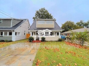 Building Photo - 227 Woodview Ave