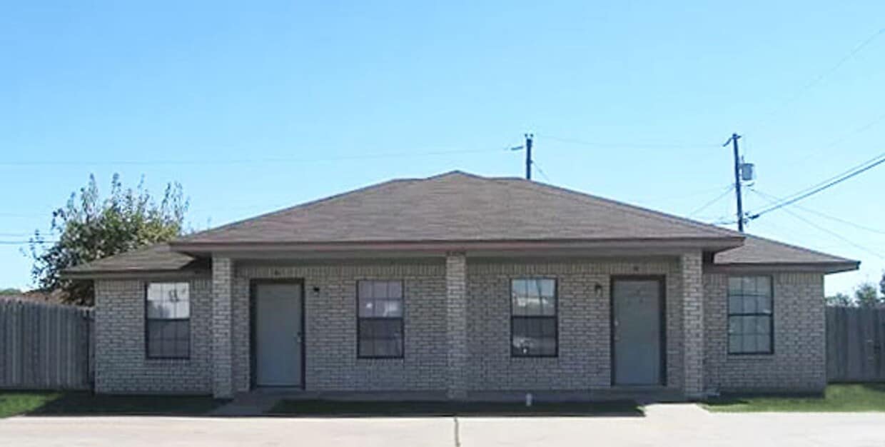 Primary Photo - 3106 Courtney Ln