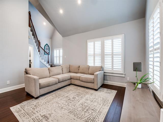 Foto del edificio - 6127 Prospect Ave