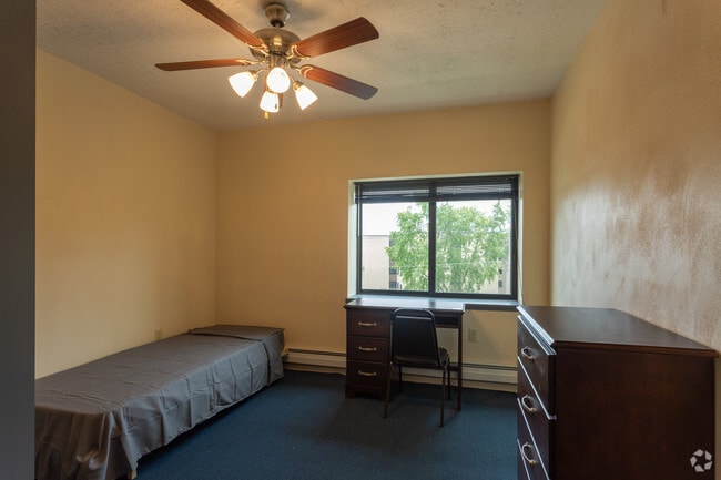 4BR, 2BA - Simon Suites