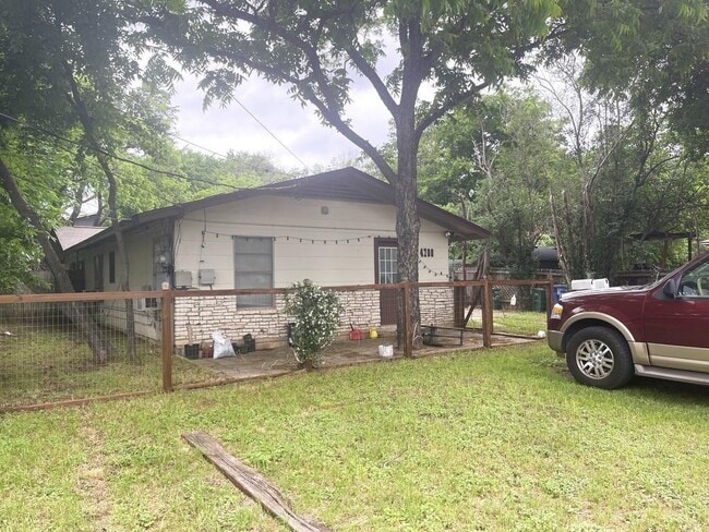 Building Photo - 4708 Red River St