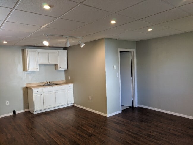 Building Photo - 1172 Wyoming Ave