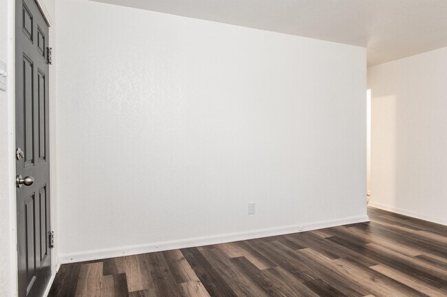 Foto del edificio - 3201-3207 S Waco Ave