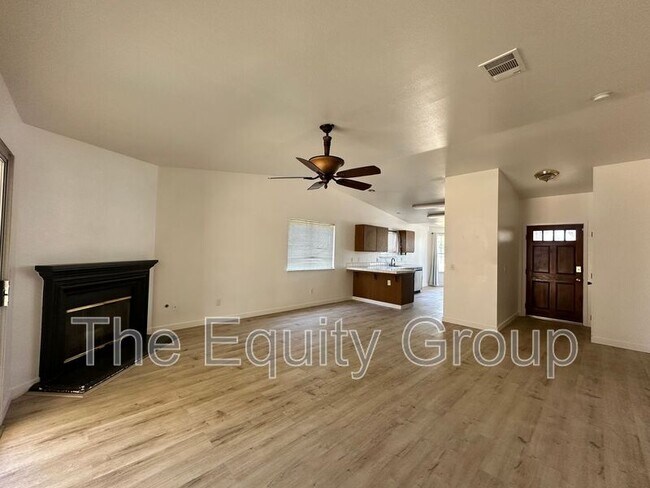 Foto del edificio - 2324 W Delta Ave