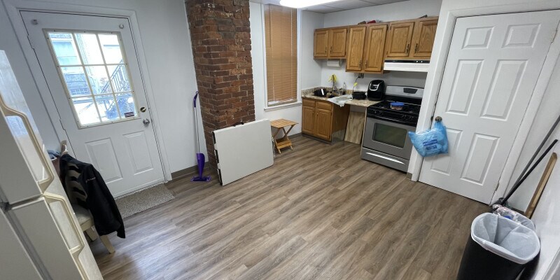 Primary Photo - 309 Semple St
