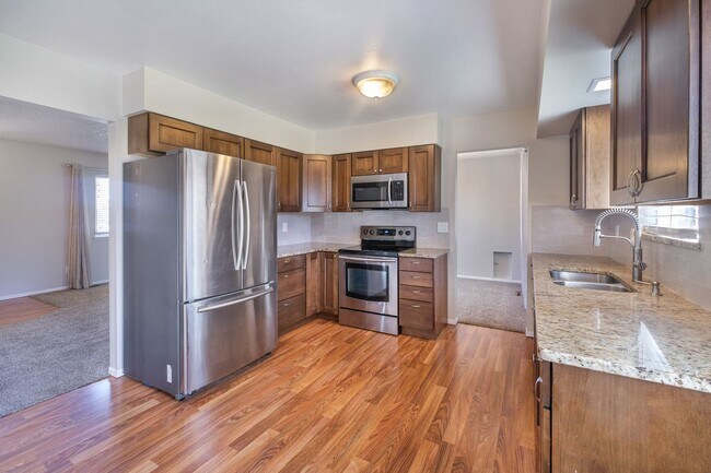 Building Photo - Beautiful 3-Bed 2-Bath Home in Loveland, CO!