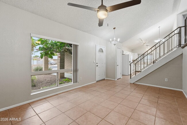 Building Photo - 1805 W Curry Dr