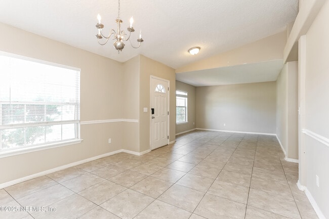 Foto del edificio - 10002 Lancashire Dr