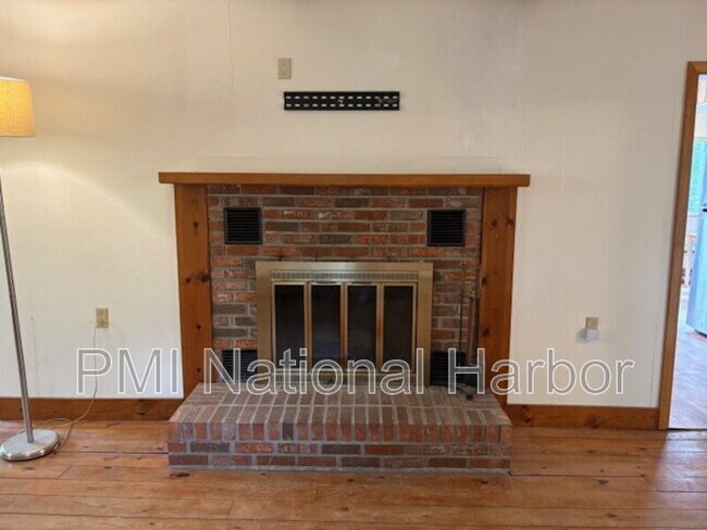Foto del edificio - 611 Rosemere Ave
