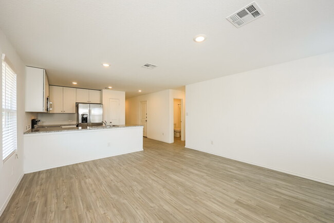 Building Photo - 5414 Elm Valley Dr